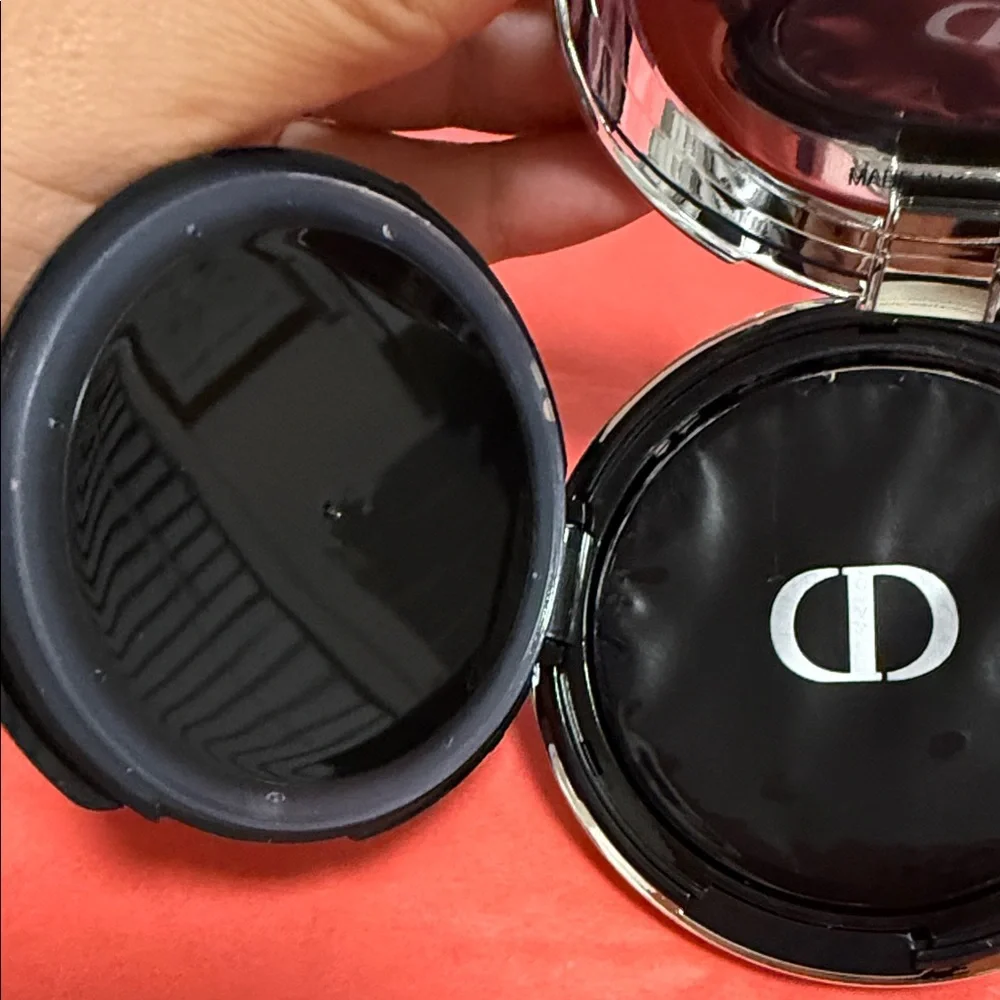 Diorskin Forever Cushion Case 2025' PLUS foundation Shade 1N Neutral